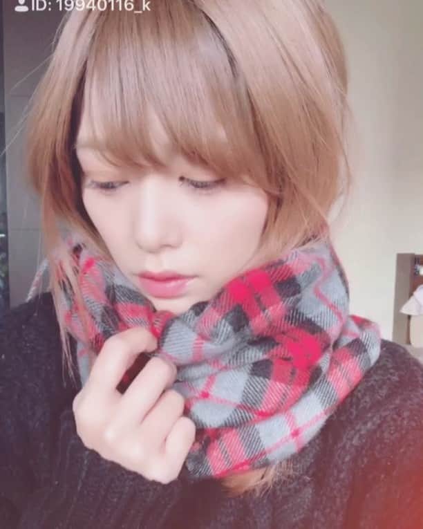 紺野ひかるのインスタグラム：「. さいきんのSNS更新率が TikTok＞Twitter＞Instagram ちゃんと満遍なく更新できるように頑張る😭 . . #tiktokjapan #tiktok #セルフィー  #秋冬コーデ #マフラー女子」