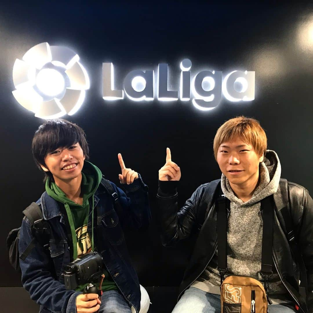 AJ UNITEDのインスタグラム：「ラ・リーガの本社に潜入！ オフィスが凄くお洒落でした👍 I came to La Riga's headquarters! The office was really fashionable」