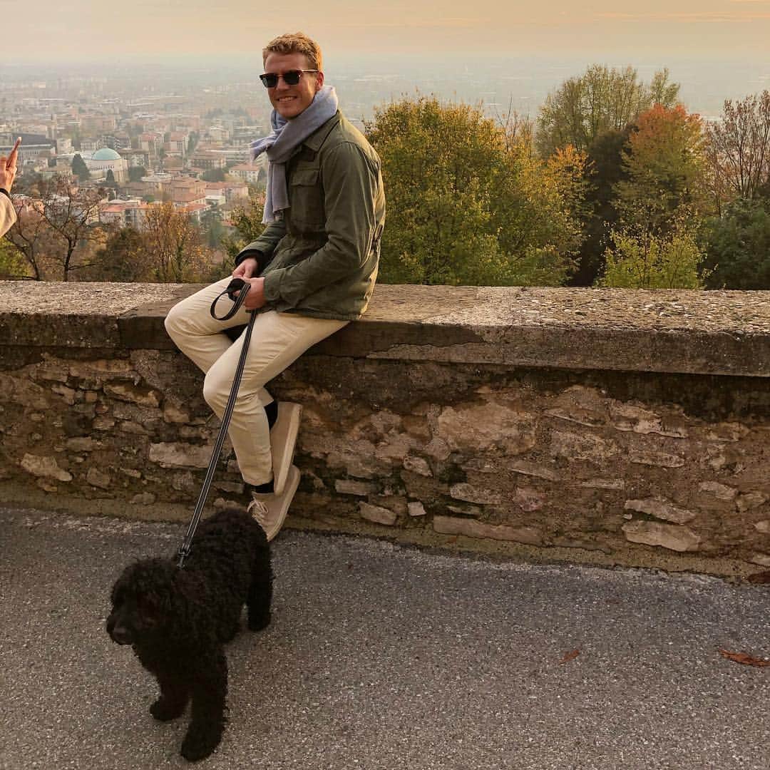 オスカル・ヒリェマルクのインスタグラム：「😎」
