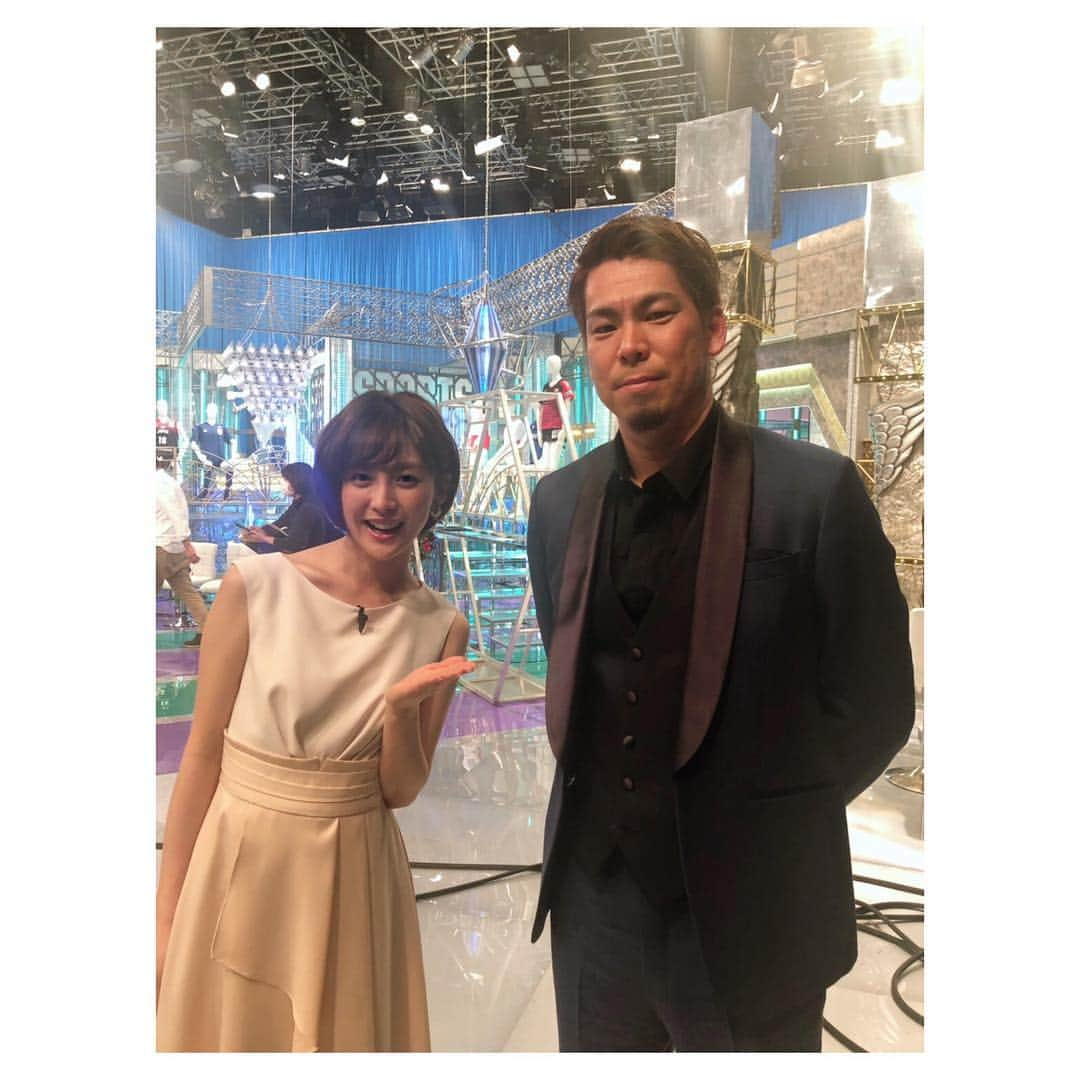 宮司愛海さんのインスタグラム写真 - (宮司愛海Instagram)「12/30はフジテレビ・スポーツの祭典💫 . ・12:55〜は「村上信五∞情熱の鼓動」 体操・内村航平選手に関ジャニ∞村上さんとお話を伺ってきました。過去のオリンピックの裏話や、2020年に向けての気持ちの変化など、「キング」内村選手の興味深いお話がたくさんです。 . ・18:00〜はたまッチ！ 年末特別企画！中居正広プレゼンツ「平成もプロ野球ありがとうツアー」と題し、高橋由伸前巨人監督をお呼びして、故郷・千葉をめぐってきました。ラストには、高橋由伸さんにプロ生活最後の一打席を披露いただきます...！ . ・21:00〜は「村上信五のスポーツ奇跡の瞬間アワード」 2018年にスポーツ界で生まれた、まさに奇跡ともいうべき大興奮&爆笑珍プレーをどどんとご紹介✨ ぜひ明日はフジテレビで１日、スポーツをお楽しみください☺️ . 写真は、たまッチ！でご一緒した高橋由伸さんと感動の場面を実況した三宅アナ。さらに、奇跡の瞬間アワードでゲストに来てくださった前田健太投手と。 . さあ2018年ものこり２日！ 年内のお仕事を納めた方、今年も１年お疲れ様でした。 そしてまだお仕事の続く方、引き続き頑張りましょう...！」12月29日 22時06分 - manami_miyaji