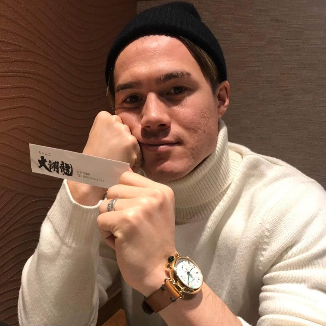 酒井高徳のインスタグラム：「Thank you so much for a wonderful Christmas gift @atom_milano_watches  #atom #italy #watch #nice #cool #gotokusakai #fashion #アトムミラノ #オシャレ #かっこいい #イタリア #腕時計」