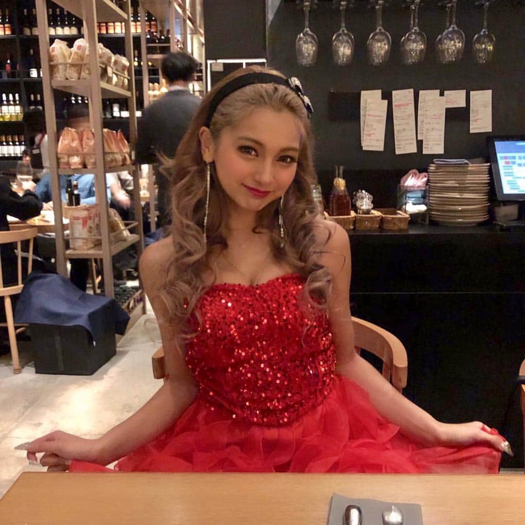 ゆきぽよさんのインスタグラム写真 - (ゆきぽよInstagram)「. . . 『ドレスコードは赤いドレス👠』. . . ゆきの想像したドレスと. みんなのドレスは違ったみたい。. . . 騙された。. . . #クリスマス #クリスマス女子会 #メリクリ #ドレスコードは赤 #メリークリスマス #merrychristmas #christmas #永谷 #ngy #いちご #重田組」12月26日 2時21分 - poyo_ngy