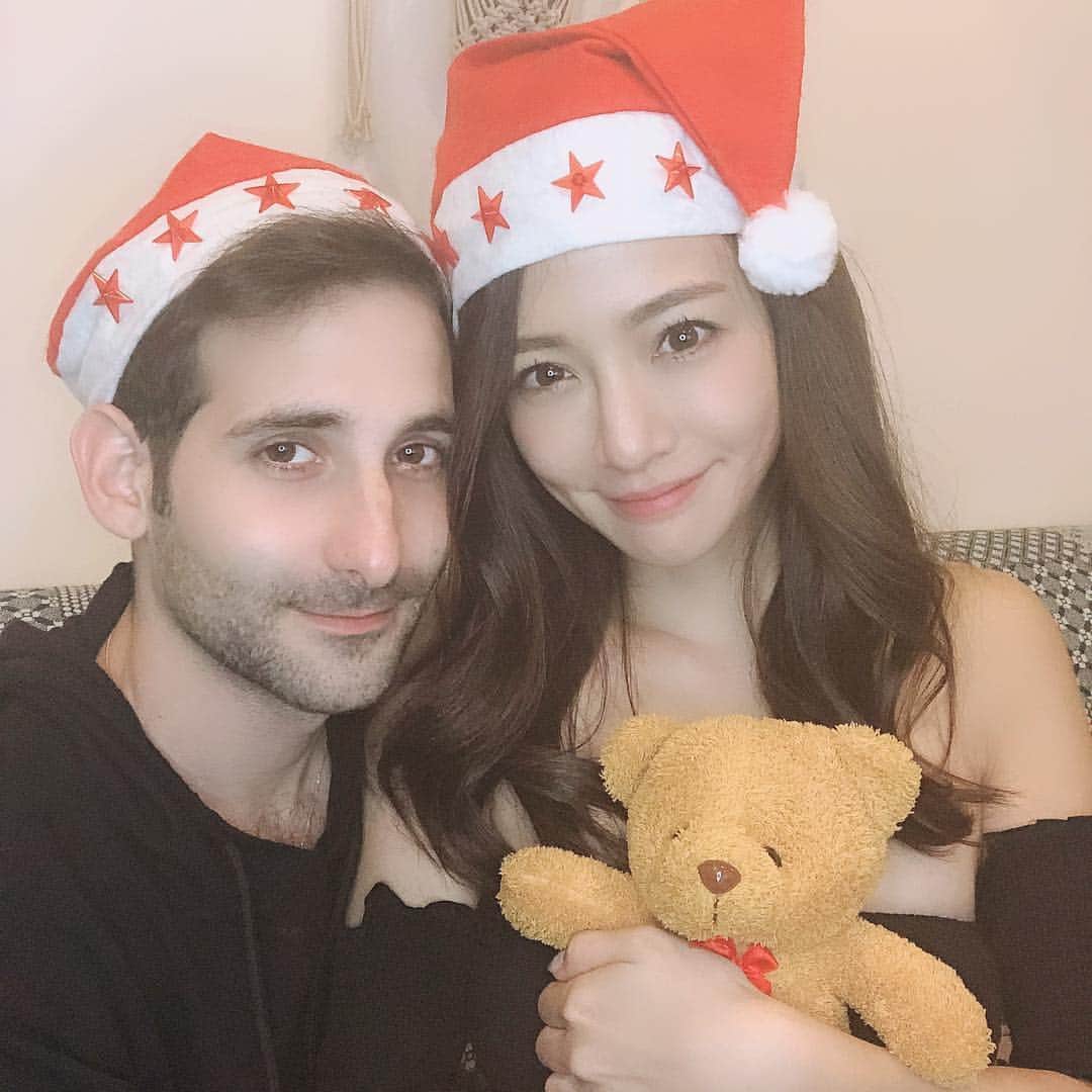 のインスタグラム：「メリクリでした🎄🤶🎅 タイのクリスマスもなかなか盛り上がってますよ✨ 2月くらいまでイルミネーション放置しそうだけどねw」