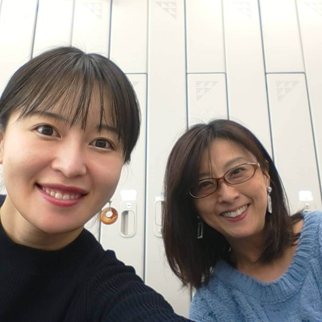 CBCテレビ アナウンス部さんのインスタグラム写真 - (CBCテレビ アナウンス部Instagram)「吉岡アナと小高アナ アナウンス部の直子コンビ！  #CBC #アナウンサー #直子 #吉岡直子 #小高直子」12月26日 14時41分 - cbc.announcer