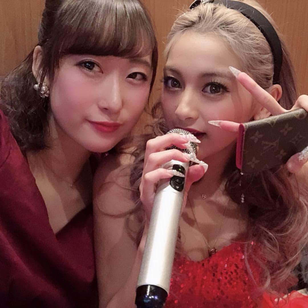 ゆきぽよさんのインスタグラム写真 - (ゆきぽよInstagram)「. . . クリスマスが終わった瞬間. 世の中のクリスマス撤去スピード. 凄くないですか🤨？？. . . #seeyouatchristmas」12月27日 2時07分 - poyo_ngy