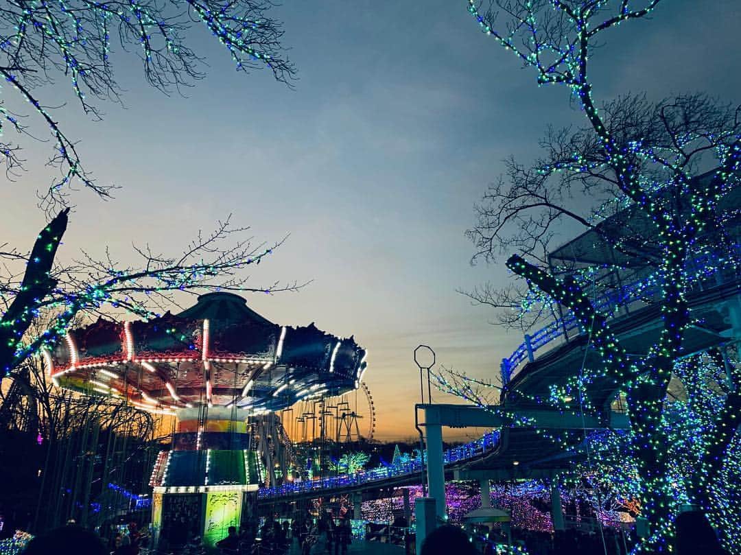 吉岡里帆さんのインスタグラム写真 - (吉岡里帆Instagram)「🎡🎠🎪 xmas.よみうりランド 夜の遊園地好きです。」12月26日 18時22分 - riho_yoshioka