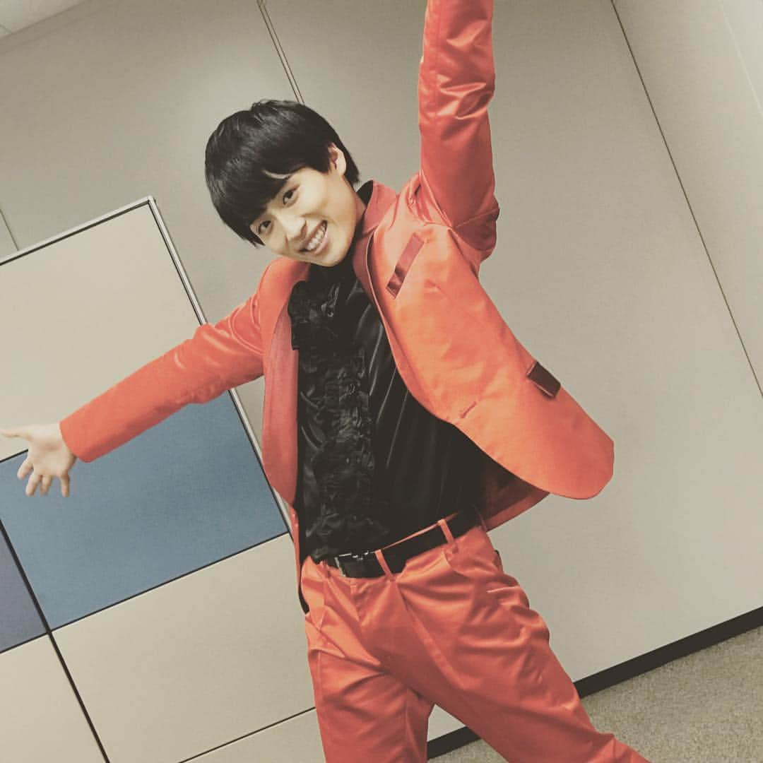 池田直人さんのインスタグラム写真 - (池田直人Instagram)「本日！！12月26日！！！！ 吉本坂46 デビュー！！！！！！！！ 人間図鑑no.36の吉本坂46 「アイドル なおてぃー」  今日は池袋サンシャインシティでイベントだったよおー！！ ハイタッチたのしかったあー！！ 個別ジャケットのCDもあるし、  握手会も！ 2019年 2月 2日 東京ビッグサイト  3月31日 京都市勧業館みやこめっせ  詳細のリンクはハイライトから！！！！ #吉本坂 #吉本坂46 #RED #なおてぃー #泣かせてくれよ #君の唇を離さない」12月26日 20時39分 - ikenao0919