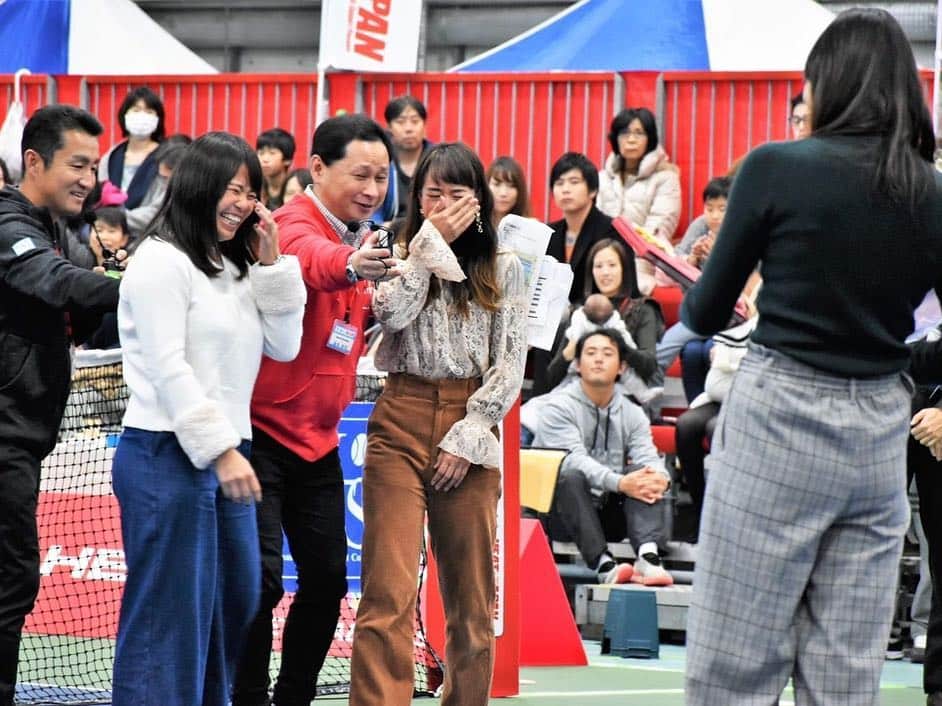 美濃越舞さんのインスタグラム写真 - (美濃越舞Instagram)「. HEAT JAPANのイベント後に行われた、みさみさこと江口実沙選手の引退セレモニーにあっこと行ってきました👭 ジュニア時代から一緒に戦ってきた大切な同期の引退ということもあり、本人よりも泣いてしまい、、、笑  全日本のときのセレモニーは大会と重なり参加できなかった為、このような場を設けてくださった関係者の皆様に感謝したいです。 みさみさ、本当にお疲れさま！！」12月26日 20時55分 - mai_minokoshi