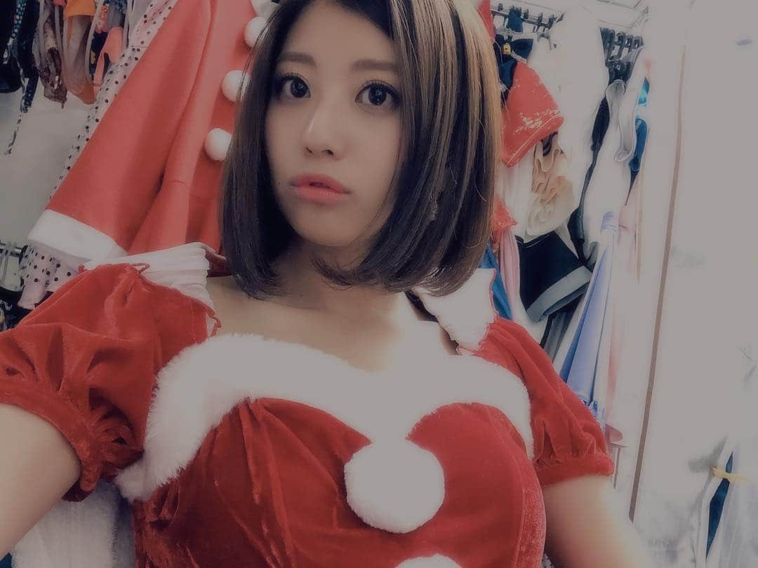 天野麻菜さんのインスタグラム写真 - (天野麻菜Instagram)「終わっちゃったけどサンタコスの天野🎄🍎 #クリスマス #サンタ #コスプレ #christmas #メリークリスマス #merrychristmas #サンタコス #2018年 #平成最後の #クリスマスでした」12月26日 22時31分 - akaringo_mana