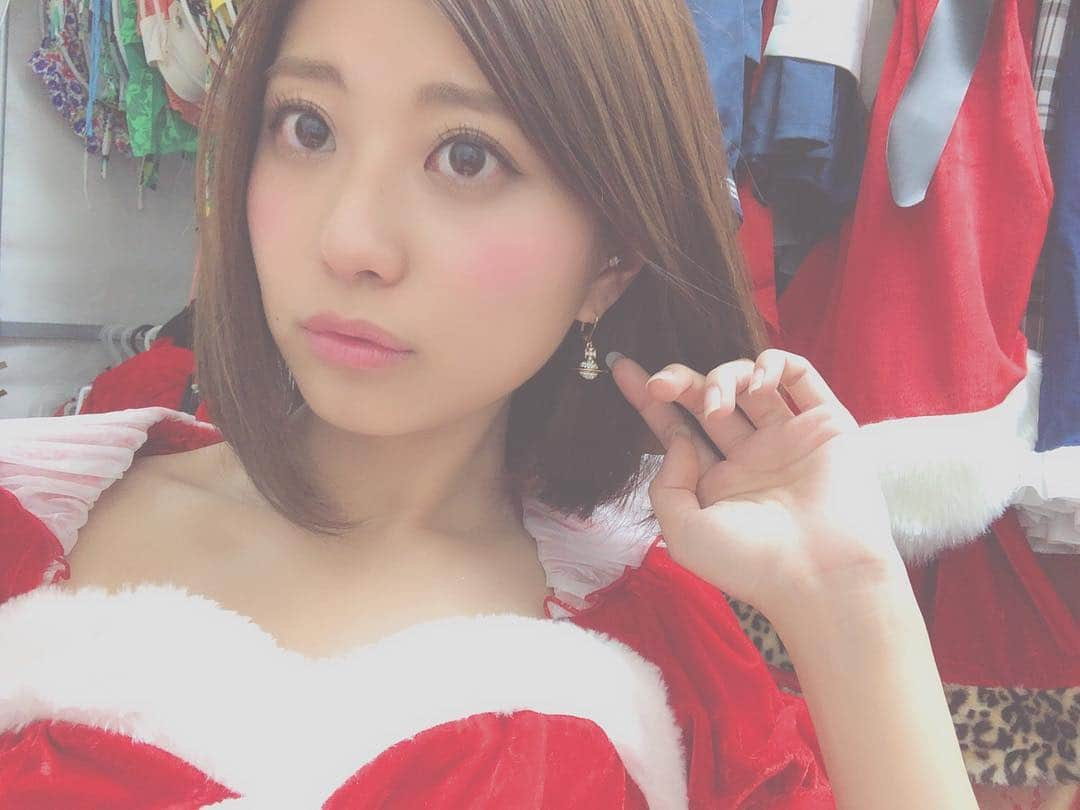 天野麻菜さんのインスタグラム写真 - (天野麻菜Instagram)「終わっちゃったけどサンタコスの天野🎄🍎 #クリスマス #サンタ #コスプレ #christmas #メリークリスマス #merrychristmas #サンタコス #2018年 #平成最後の #クリスマスでした」12月26日 22時31分 - akaringo_mana