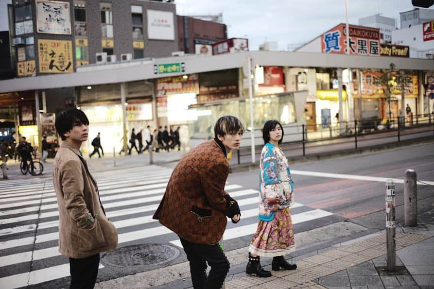 中野敬久さんのインスタグラム写真 - (中野敬久Instagram)「写真展初日沢山の方にお越し頂きありがとうございました！#中野敬久 #清水尋也 #木竜麻生 #大下ヒロト #東京から海へゆく #伊勢丹」12月27日 11時34分 - hirohisanakano