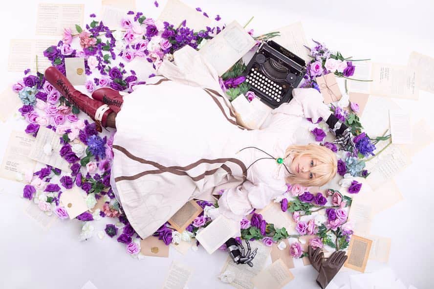 八木菜緒のインスタグラム：「溢れた写真③  #violetevergarden #cosplay #C95」