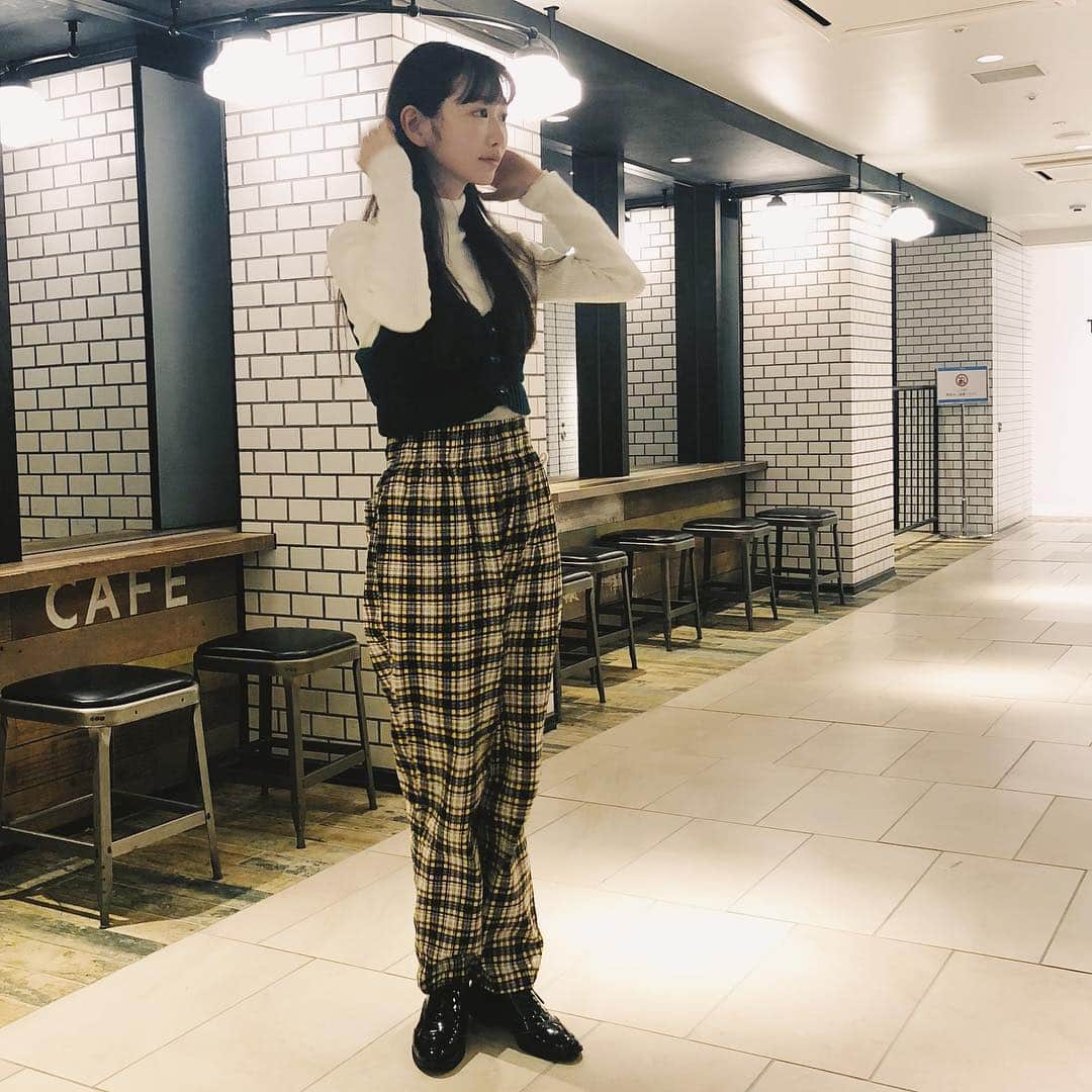 岡本夏美さんのインスタグラム写真 - (岡本夏美Instagram)「私服！ 本当にかわいいパンツ、 お気に入り @cookman_jp  みなさんもぜひ☺︎ ブランド タグつけてます  #natsuootd」12月27日 20時05分 - okamoto_natsumi