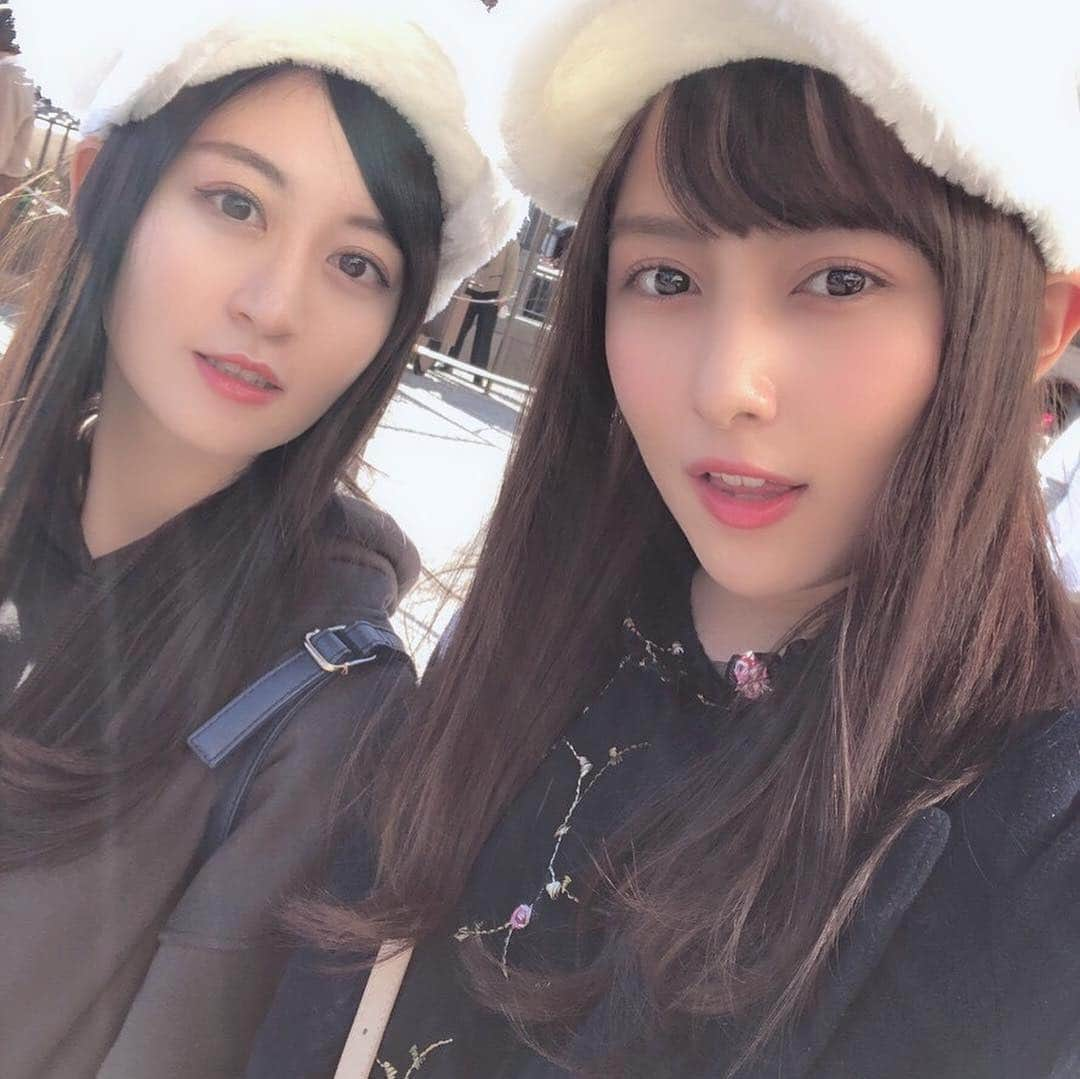 上西恵さんのインスタグラム写真 - (上西恵Instagram)「更新が遅れてるー！ 2018年の写真早く貼らないと2019年なっちゃう😢笑 ⠀  今年は2回ディズニー行きました😊 1回目の時のケイラとの2ショット！！！動画もあるよー！ ⠀  #ディズニーシー #disneysea ⠀」12月27日 20時07分 - jonishi_kei