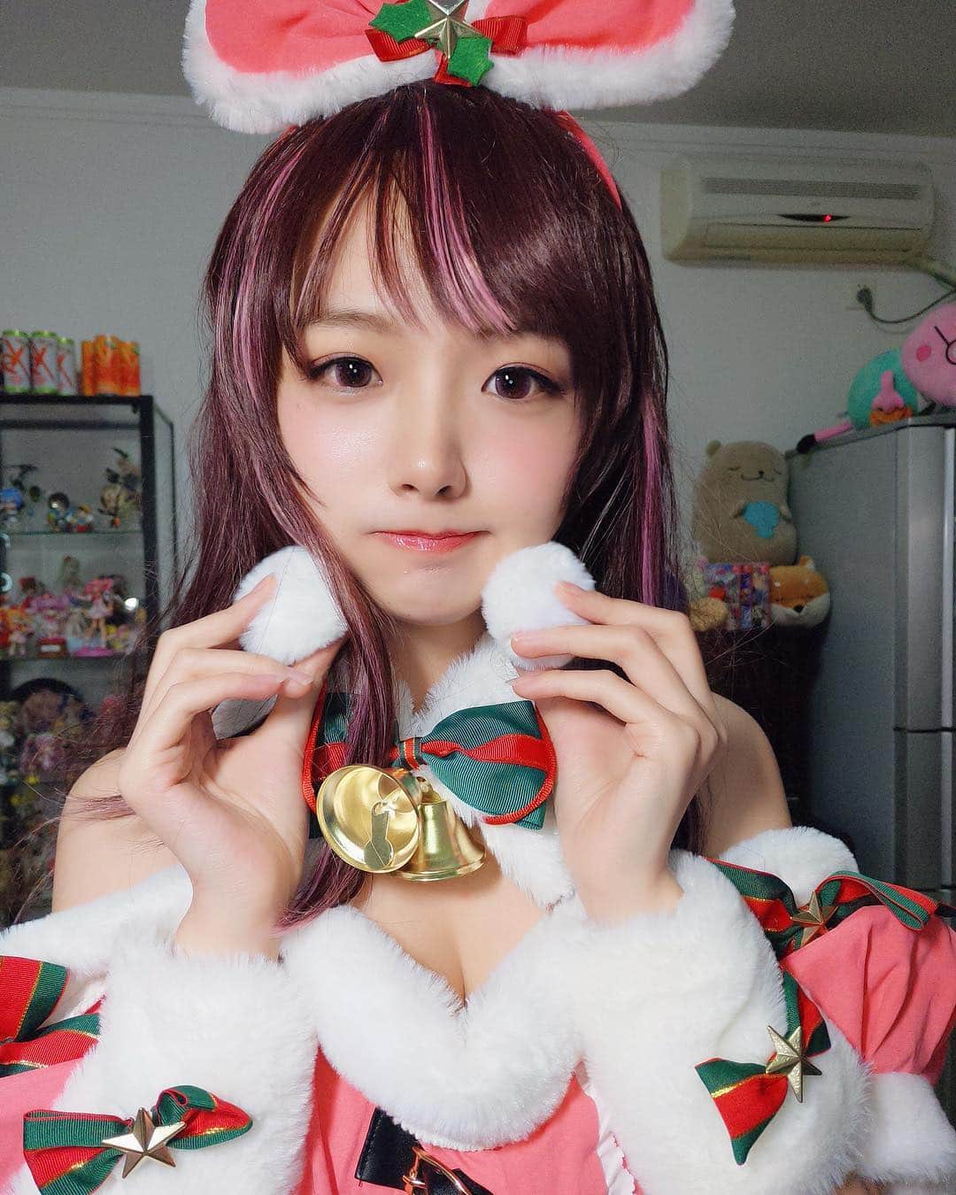 樱群さんのインスタグラム写真 - (樱群Instagram)「More Christmas Kizuna Ai🎄❤️」12月27日 13時19分 - sakura.gun