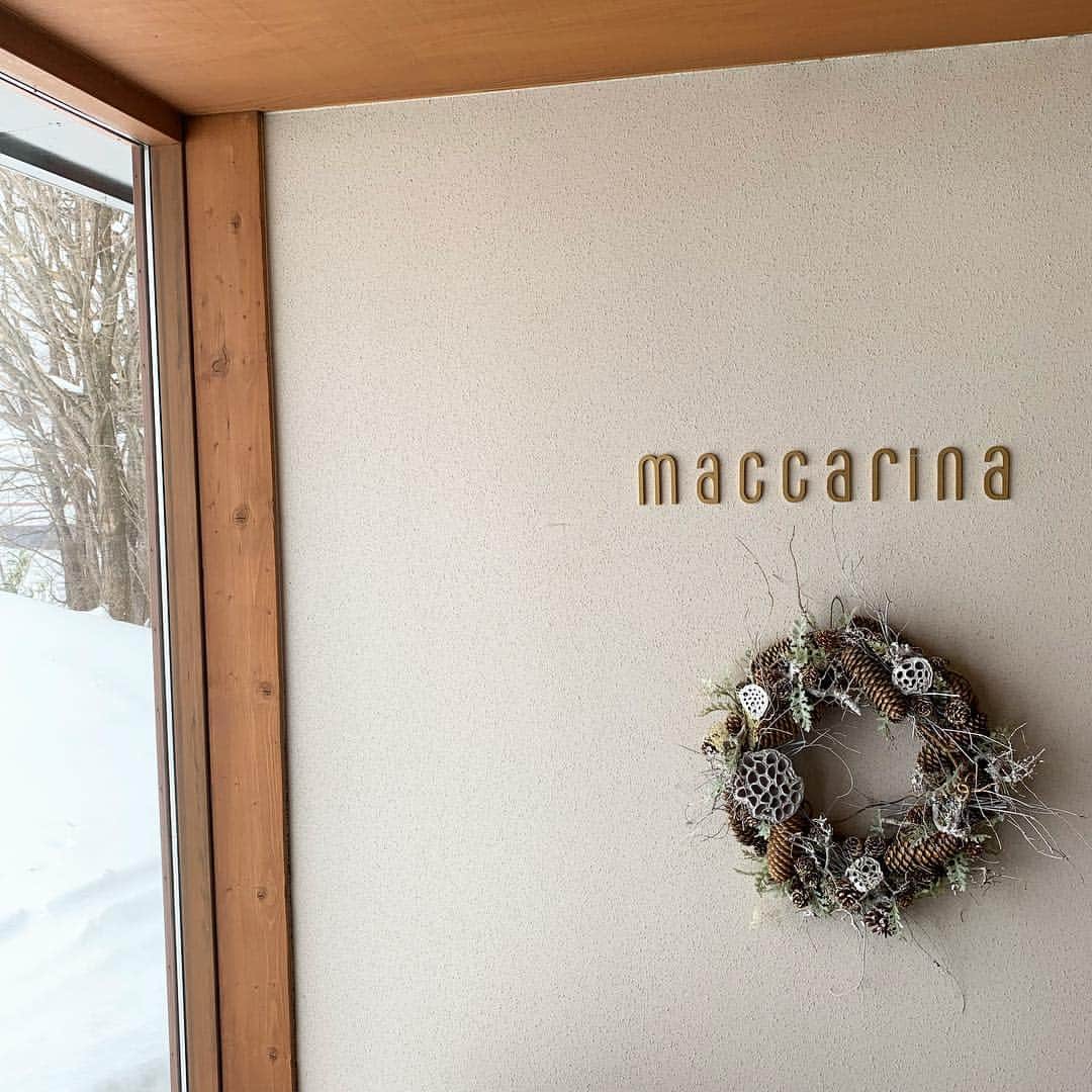 AYUMIさんのインスタグラム写真 - (AYUMIInstagram)「北海道、真狩村のmaccarina は 大自然の中にある素敵なレストラン . 雪の世界を眺めながら 美しい食事を✨ . . #大自然の中のレストラン #北海道 #真狩村 #maccarina」12月27日 14時35分 - ayumiayunco