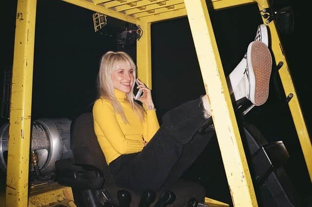 Paramoreのインスタグラム：「To one of the very best humans we’ve ever known - our brilliant leader, our most thoughtful cheerleader, our baddest badass, our brightest light, our heartbeat, and our best pal. Happy Birthday, Hayley. The world is most certainly a far better place with you in it. - Taylor and Zac (posted by management)」