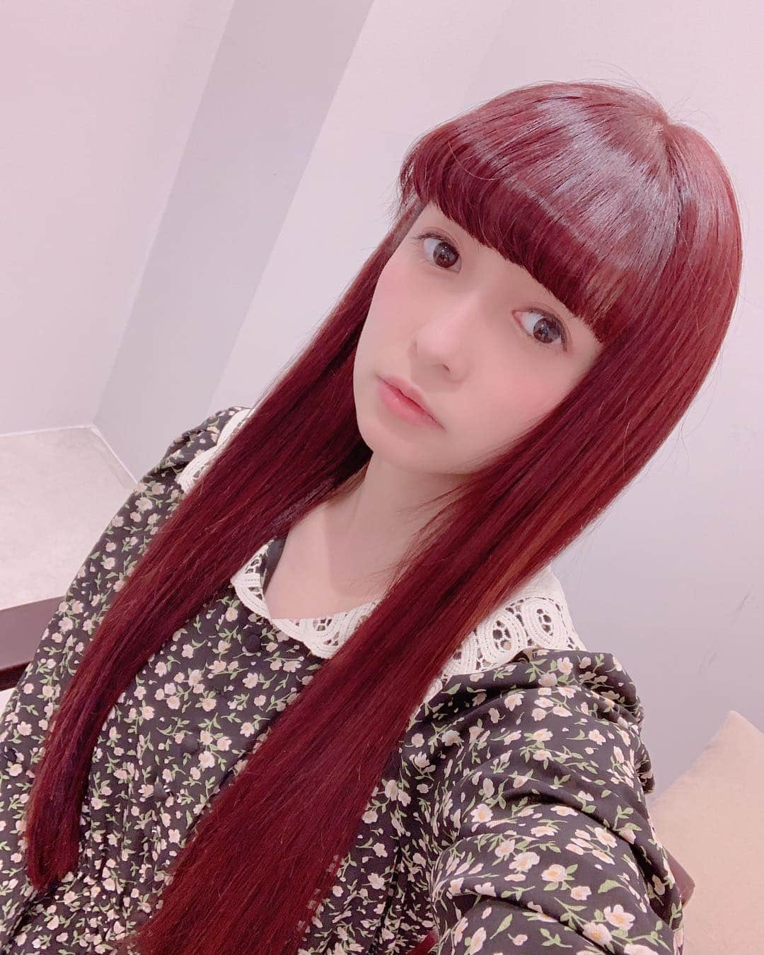 青木美沙子さんのインスタグラム写真 - (青木美沙子Instagram)「#ヘアメンテ #ストロベリーショコラカラー復活 #スーパーロング #珠実さんいつもありがとうございます」12月27日 15時27分 - misakoaoki