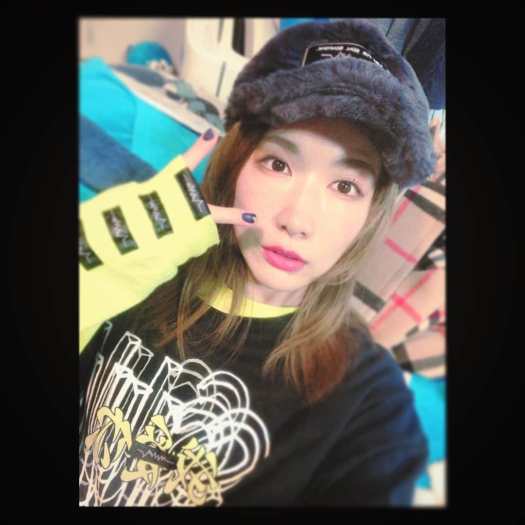 中嶋イッキュウのインスタグラム：「私服ちょっと気を抜いたら全身SUSUになってしまう (くつしたもそう)  #susubyikkuynakajima  @susubyikkyunakajima」