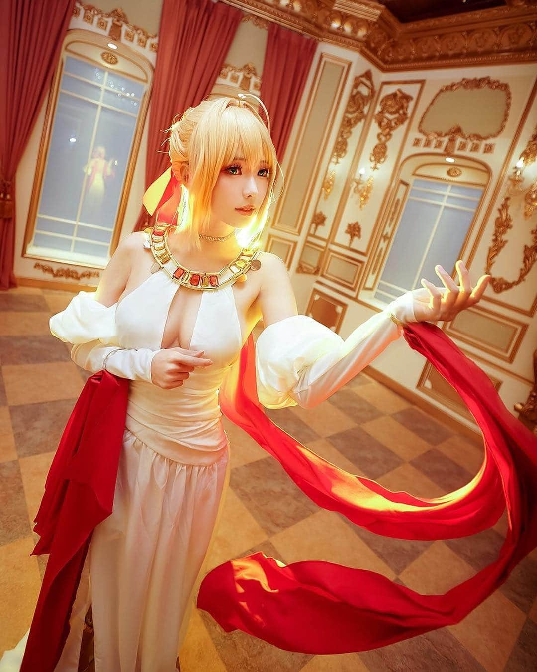 Elyさんのインスタグラム写真 - (ElyInstagram)「Emperor 🌹 #elycosplay #cosplay #fgo #fatecosplay #nero #neroclaudiuscosplay #fategrandorder」12月27日 16時12分 - eeelyeee