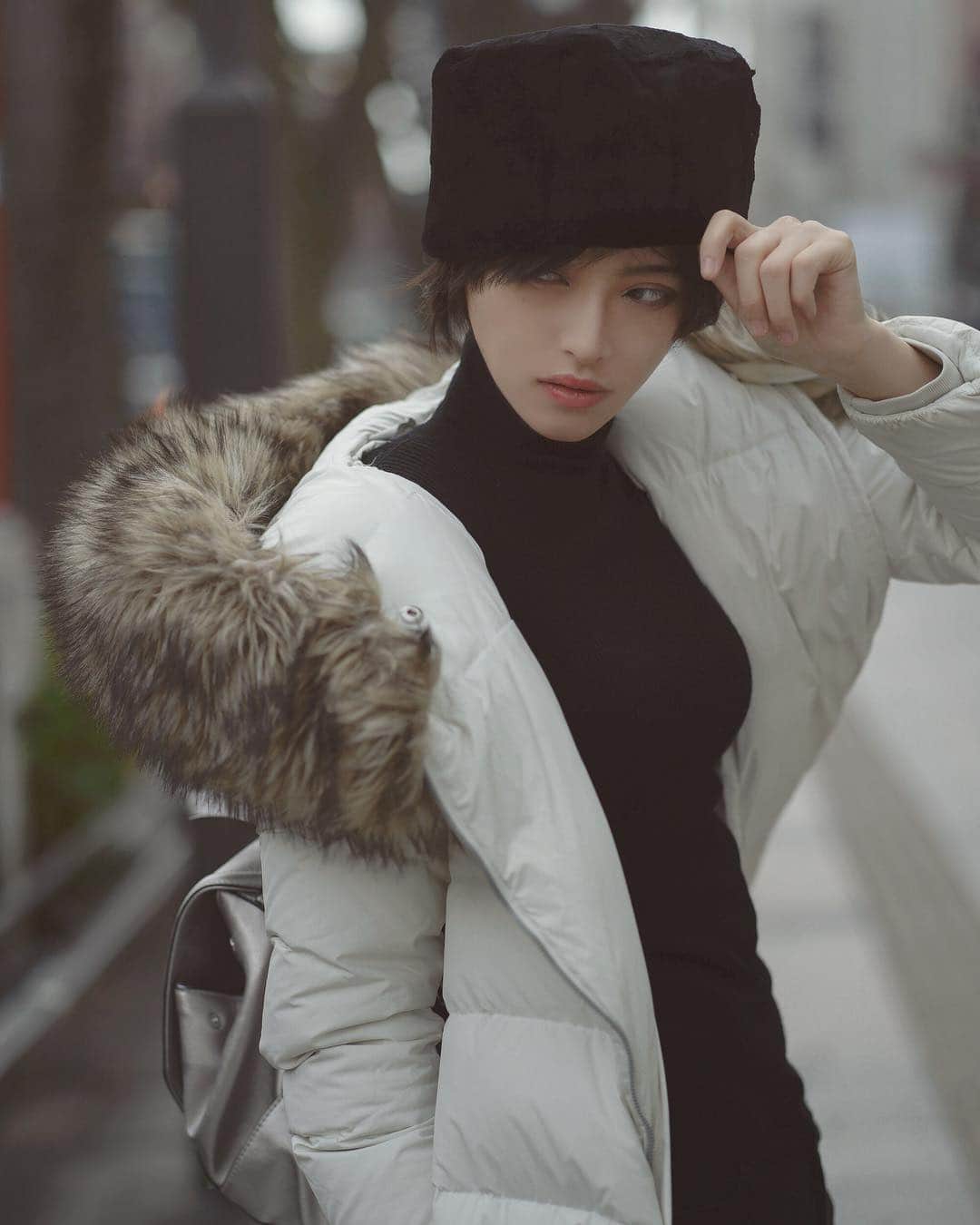 一色華月のインスタグラム：「#冬 #winter #ポートレート #表参道 #model #モデル #portrait」