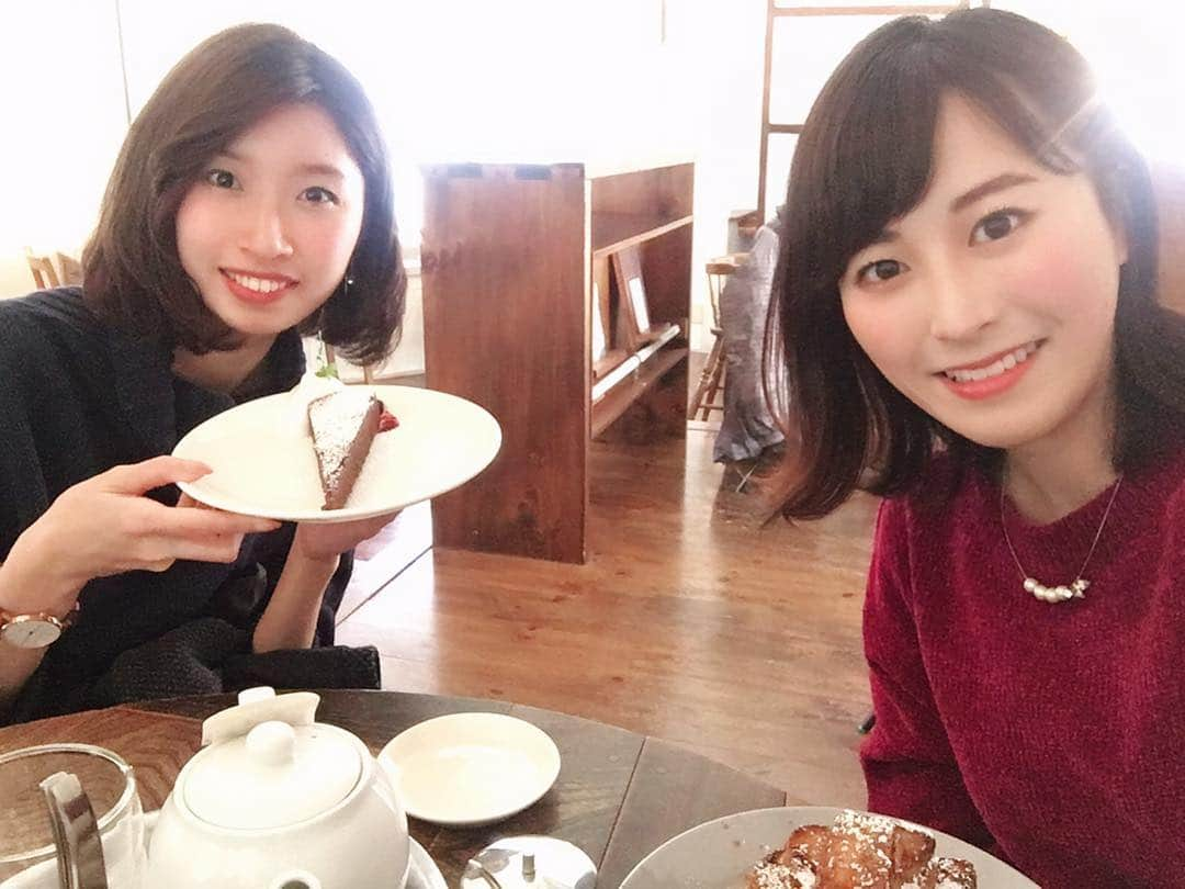 山崎聡子さんのインスタグラム写真 - (山崎聡子Instagram)「🌟 TUF出口アナと美味しいものを食べてきました〜🥰半年前に約束をして、ついに予定が合いました…！笑笑 同い年なのです！この歳になると新しい友達ってなかなか出来ないので嬉しい🤩明日からお仕事がんばるぞ〜 . #郡山市 #ニジョウヒピン #郡山カフェ #郡山カフェ巡り #TUF #テレビユー福島 #出口朋香 #アナウンサー #フレンチトースト #美味しすぎてぺろりでした #🤤」12月27日 18時02分 - 310puu