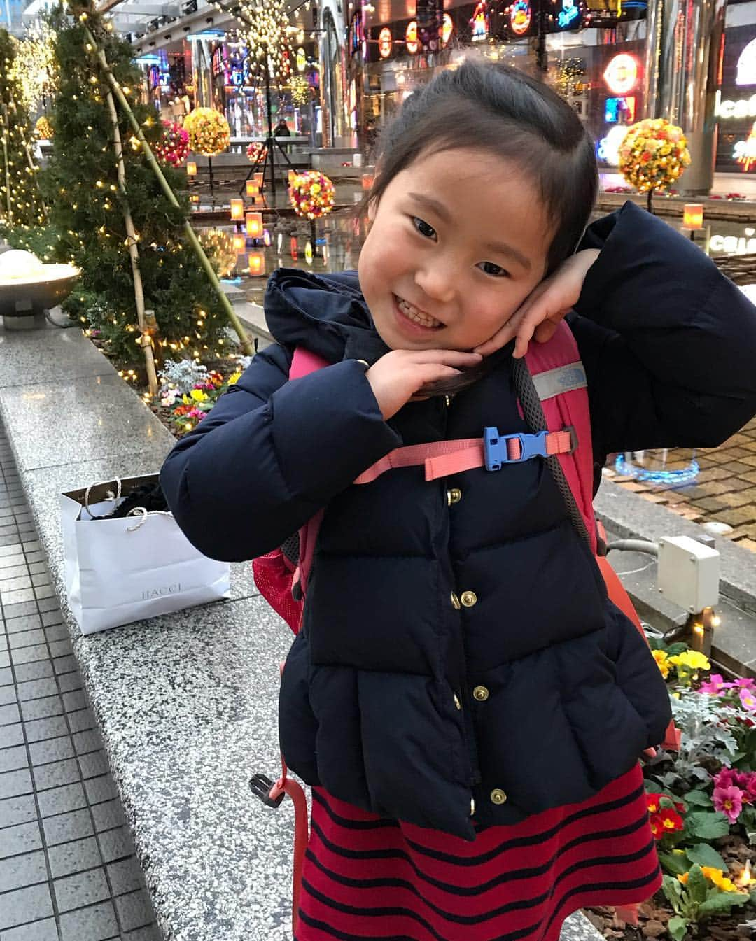 井上貴子さんのインスタグラム写真 - (井上貴子Instagram)「なんとかわゆい天使♡👼 アタシを たーちゃんおねーちゃん♡ と呼ぶ^ ^  かなり真上から目線のお年頃で とーーってもかわゆい♡  大親友のムスメちゃん♡  Happyで^ ^  #井上貴子  #女子プロレスラー  #デビュー30周年 #天使 #かほちゃん家でめしくい亭 #マネージャー田口氏」12月28日 0時46分 - takaco_inoue