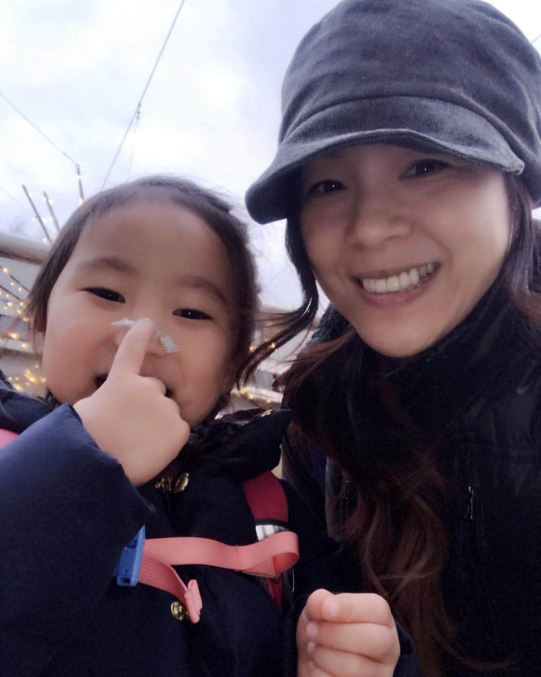 井上貴子のインスタグラム：「なんとかわゆい天使♡👼 アタシを たーちゃんおねーちゃん♡ と呼ぶ^ ^  かなり真上から目線のお年頃で とーーってもかわゆい♡  大親友のムスメちゃん♡  Happyで^ ^  #井上貴子  #女子プロレスラー  #デビュー30周年 #天使 #かほちゃん家でめしくい亭 #マネージャー田口氏」