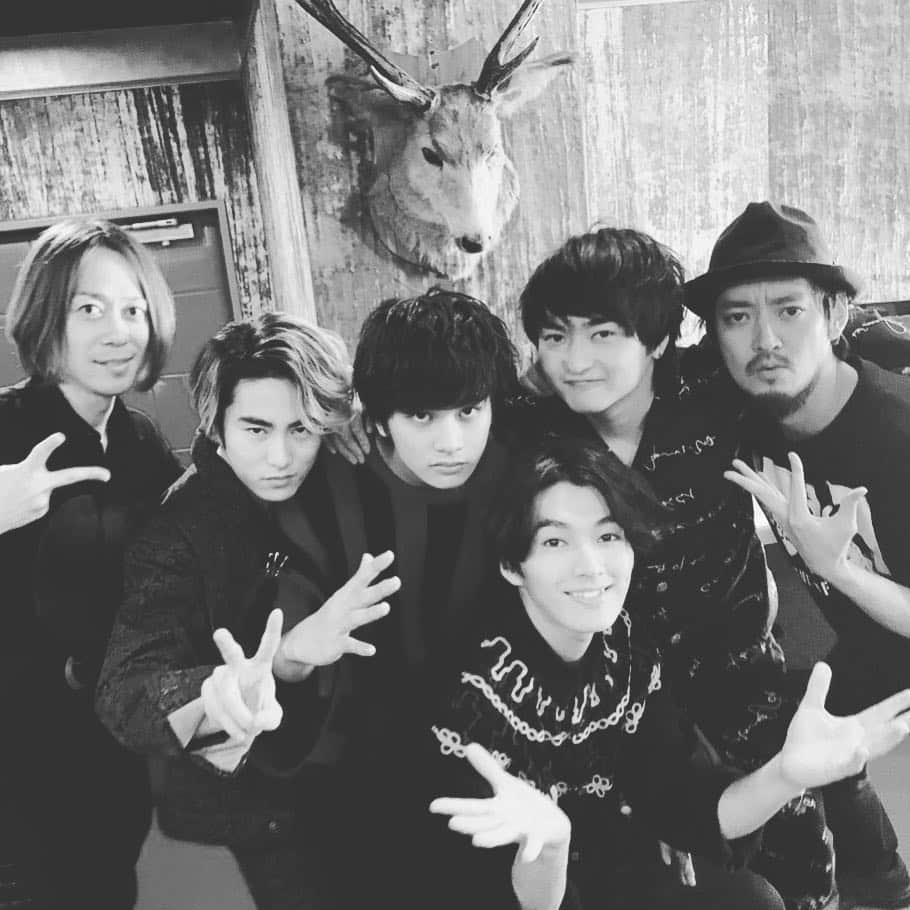 北村匠海さんのインスタグラム写真 - (北村匠海Instagram)「ライブ納め！ 新木場コーストにてでした。 来てくれたみなさん本当にありがとう。今年もいい一年だった。」12月28日 1時03分 - take_me_1103