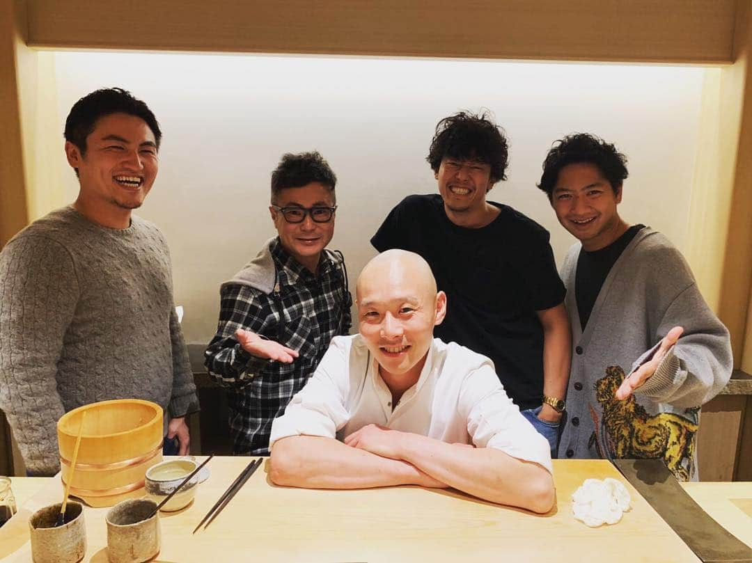 入江慎也さんのインスタグラム写真 - (入江慎也Instagram)「経営者の皆さんと忘年会  銀座のお寿司はっこく  最高なお寿司をありがとうございました😊😊 #グノシー #famm #FOND #イリエコネクション #会食 #お寿司 #銀座 #はっこく #行った先に何かある」12月28日 2時27分 - oreirie0408