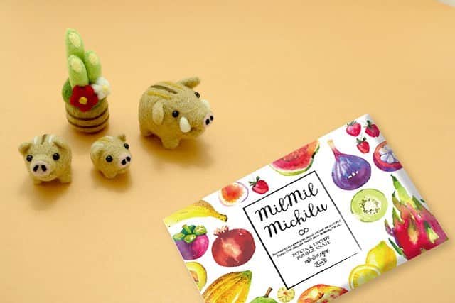 【公式】MILMILMICHILUのインスタグラム：「. こんばんは🌙*.｡ 今日が仕事納めの企業様も多いのではないでしょうか✨ ミルミルミチルも明日より年末年始のお休みを頂いておりますので、少し早めのご挨拶をさせていただきます♪ . 2018年はたくさんのイイネを頂いたりコメントを頂き有難うございました( * ◜ω◝ ) 2019年も世のダイエッター様を全力でサポートさせて頂き、Instagramへはたまにダイエットと関係ないことを呟きながら(笑)また1年頑張りたく思います🌸 . それでは皆様、良いお年をお迎えくださいませ❤ . #美味しい #女子力 #ドラゴンフルーツ  #スーパーフード #ダイエット #置き換えダイエット #アサイー #おしゃれ #カフェ#スムージー #ダイエット #痩せる #かわいい #フルーツ #インスタダイエット  #pink#綺麗#美容#ピンク#ダイエット情報#BCAA #インスタ映え#幸せ#ダイエットメニュー#プロテイン#BCAA #年末年始#2019年」