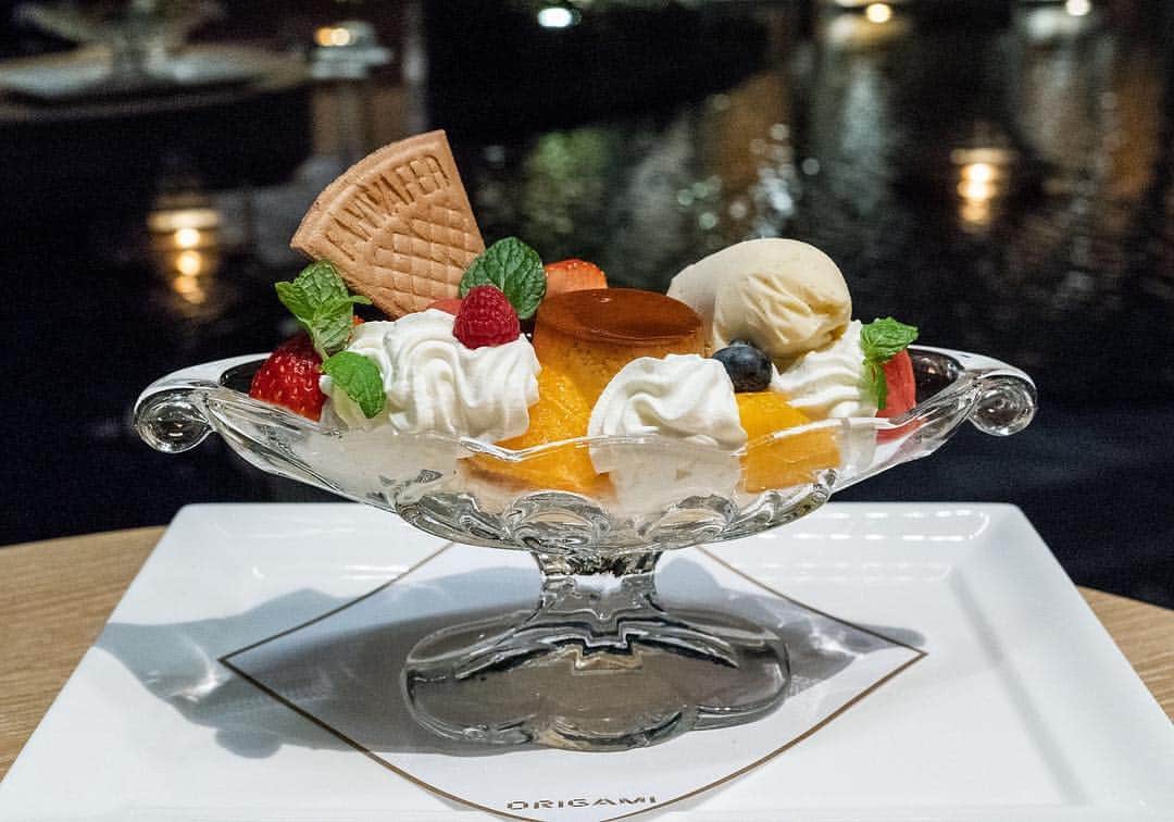 ザ・キャピトルホテル 東急 公式さんのインスタグラム写真 - (ザ・キャピトルホテル 東急 公式Instagram)「クラシックなスイーツのプリンアラモード。プリンにフルーツやアイスクリームを贅沢にあしらった人気の一品。  Pudding à la mode, a classic dessert. Pudding is generously lavished with fruits and ice cream, making it a popular dish.  #thecapitolhoteltokyu #thepreferredlife #forbestravelguide #origami_capitolhotel #スイーツ #ケーキ #カフェ」12月28日 17時42分 - thecapitolhoteltokyu