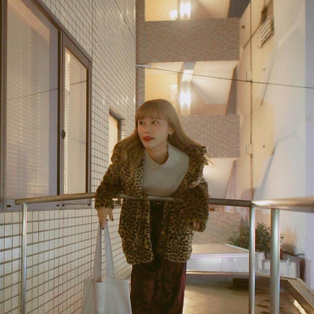 RINA（鈴木理菜）さんのインスタグラム写真 - (RINA（鈴木理菜）Instagram)「Tokyo Night†††#outfit #vintage #tokyo #instagood」12月28日 18時24分 - urarina821