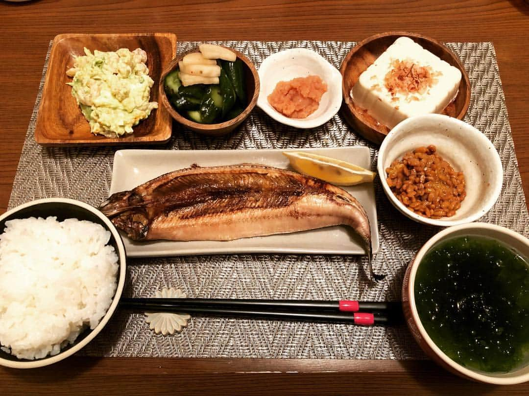 宇都宮まきさんのインスタグラム写真 - (宇都宮まきInstagram)「この前✨37歳になったょ🥰 ご飯🍚3杯おかわりしよ🤤💕」12月28日 19時24分 - utsunomiyamaki