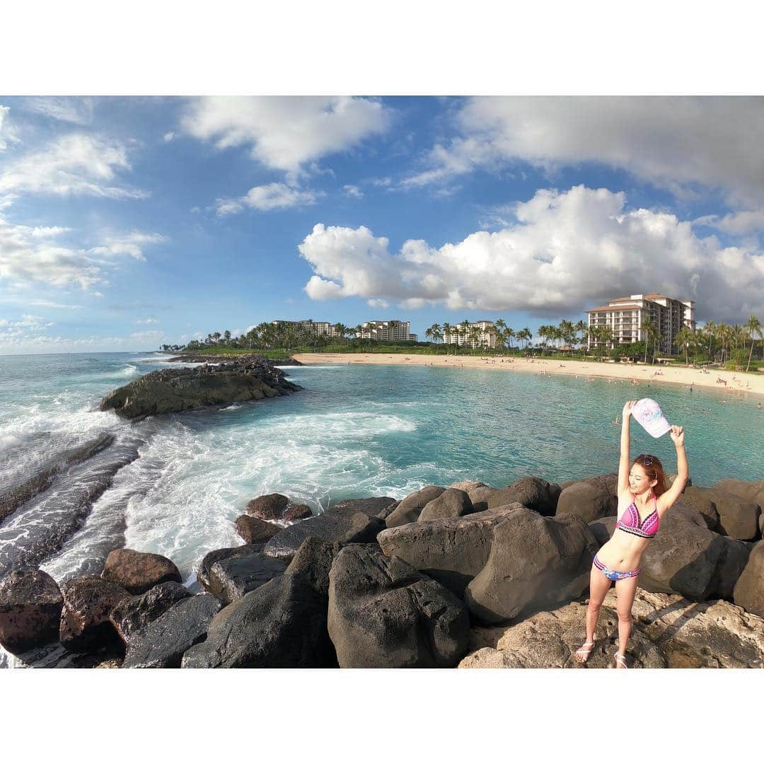 市原彩花さんのインスタグラム写真 - (市原彩花Instagram)「Hawaii🤙🌺🌊 . 毎日ランニングしたり、イルカと泳いだり、乗馬したり…のんびり過ごしてます🏝 #hawaii#ハワイ#koolina#コオリナ#beach#海#kualoaranch#クアロアランチ#乗馬#dolphinswimming#ハワイ旅行#海外旅行#旅行#年末旅行#trip#モデル#model#gopro#goproのある生活#goprohero7 #あーちゃんの海外シリーズ #あーちゃんハワイ」12月29日 10時11分 - ayaka_ichihara