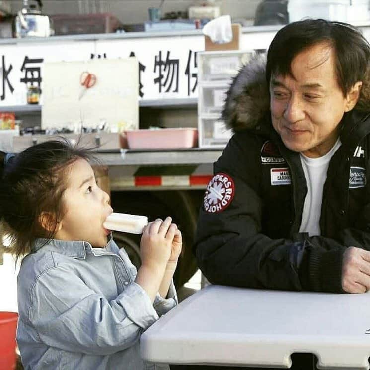 のインスタグラム：「Sometimes it takes only one act of kindness and caring to change a person’s life.」