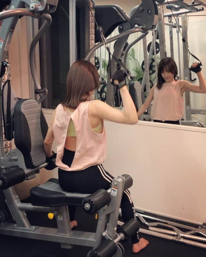 のインスタグラム：「年末もトレーニング✨ @gravity_online_salon @gravity_gym_ebisu @yuma.kashiwada 恵比寿のパーソナル #mihiro」