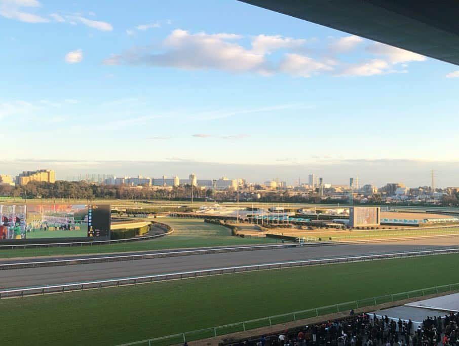 小池美由さんのインスタグラム写真 - (小池美由Instagram)「ㅤㅤㅤㅤㅤㅤㅤㅤㅤㅤㅤㅤㅤ はじめて競馬に挑戦した🏇！ 思ってる100倍楽しくて熱くてびっくり！！！！！！ ㅤㅤㅤㅤㅤㅤㅤㅤㅤㅤㅤㅤㅤ 結果は聞かないでください🤪 ㅤㅤㅤㅤㅤㅤㅤㅤㅤㅤㅤㅤㅤ #2018年の目標 #やったことないことやる #だったんだけど #すごいよかった #来年も引き続き #やったことないことやる #あと #人間とよりしゃべる」12月29日 18時52分 - kkkkkoike