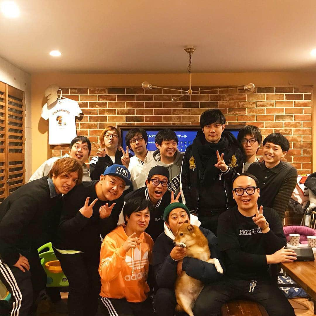 尾形貴弘さんのインスタグラム写真 - (尾形貴弘Instagram)「忘年会ーーー！！！！！ 最高のみんな！！！ #柴犬大好き #柴犬マニア  #愛犬  #しばいぬ  #しばいぬ大好き  #shibainu  #shibastagram  #shiba_snap  #いぬ  #dogstagram  #犬ばか部  #いぬばか部 #ミク #三九 #ママリ #ベビフル #パンサー尾形 #赤ちゃん #赤ちゃんのいる暮らし #赤ちゃんと犬 #生後9ヶ月 #サンキュー #尾形軍団」12月29日 11時11分 - miku3_miku_9