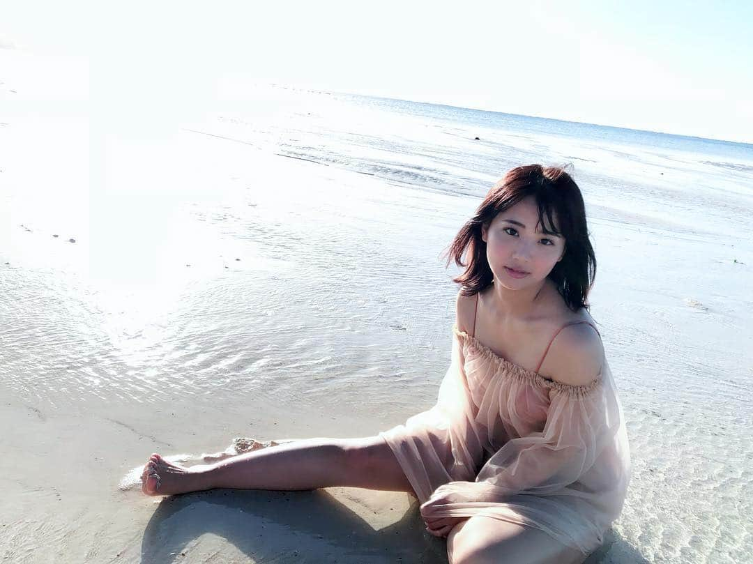 平嶋夏海さんのインスタグラム写真 - (平嶋夏海Instagram)「#夏の急接近 1/20発売DVD&Blu-ray 予約開始🥳←最近お気に入りの絵文字」12月29日 13時55分 - natsuminsta528