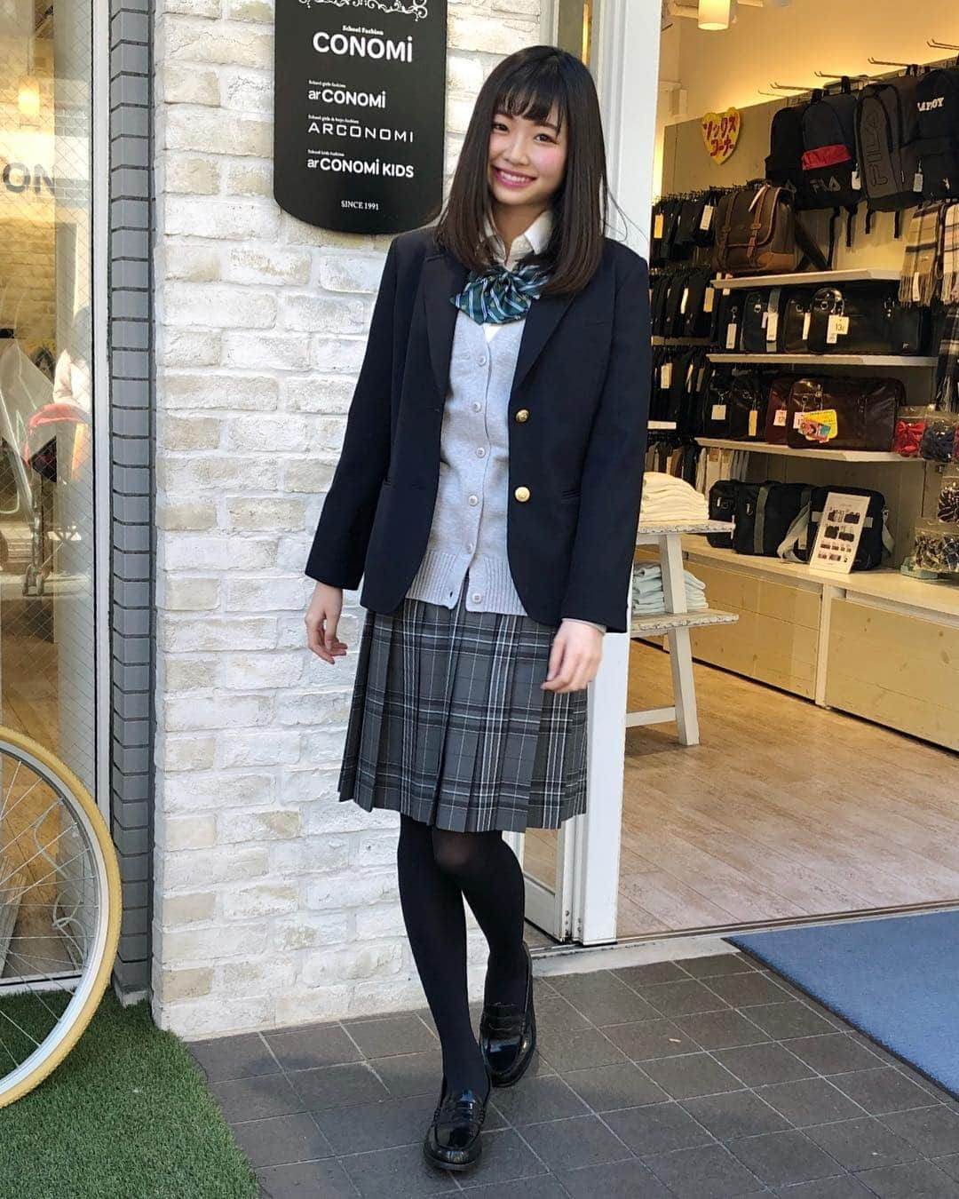 制服専門店CONOMiさんのインスタグラム写真 - (制服専門店CONOMiInstagram)「王道♡ネイビーブレザー✨﻿ ロングスカート♥️ ﻿ ﻿  ローファーも入荷しました😍 ぜひ！！ お店でお待ちしています💕💕 ﻿ モデル身長→170cm﻿ ⭐️着用サイズ﻿ ブレザー→L﻿ 長袖シャツ→L﻿ カーディガン→L﻿ ﻿ ﻿ ブレザー→¥22000﻿ 長袖シャツ→¥3800﻿ カーディガン→¥6200﻿ リボン→¥1800﻿ スカート¥9800﻿ ローファー→¥9800﻿ ⚠️全て税抜きの金額です✨✨﻿ ﻿ ﻿ #CONOMi#制服#お洒落#写真#photo#カメラ#fashion#code#スカート#skirt#ローファー#可愛い#学生服#高校生#jk#jc#中学生#学校#highschool#school#靴下#着圧#柄#ブレザー#shopping#교복#아이돌#모델」12月29日 14時45分 - conomi_official