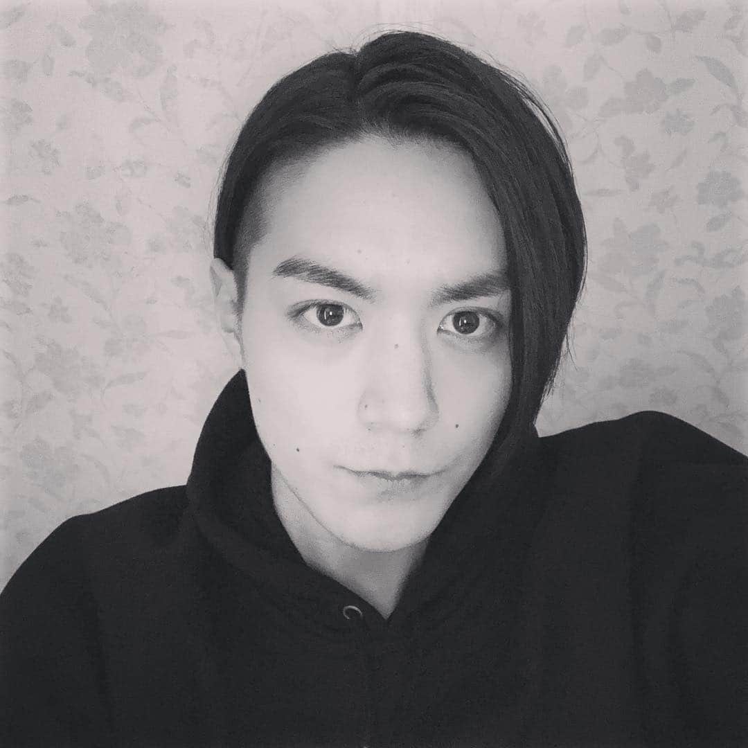 のインスタグラム：「松本享恭です。 Instagram始めました。 お話したい事はありますがもう少しお待ちください。 27日誕生日を迎えて24歳になりました。 色々な事があり、でも人生で本当に大事な1年になりました。 感謝しかありません！ 遅くなりましたがよろしくお願います！ #松本享恭元気です #松本享恭」