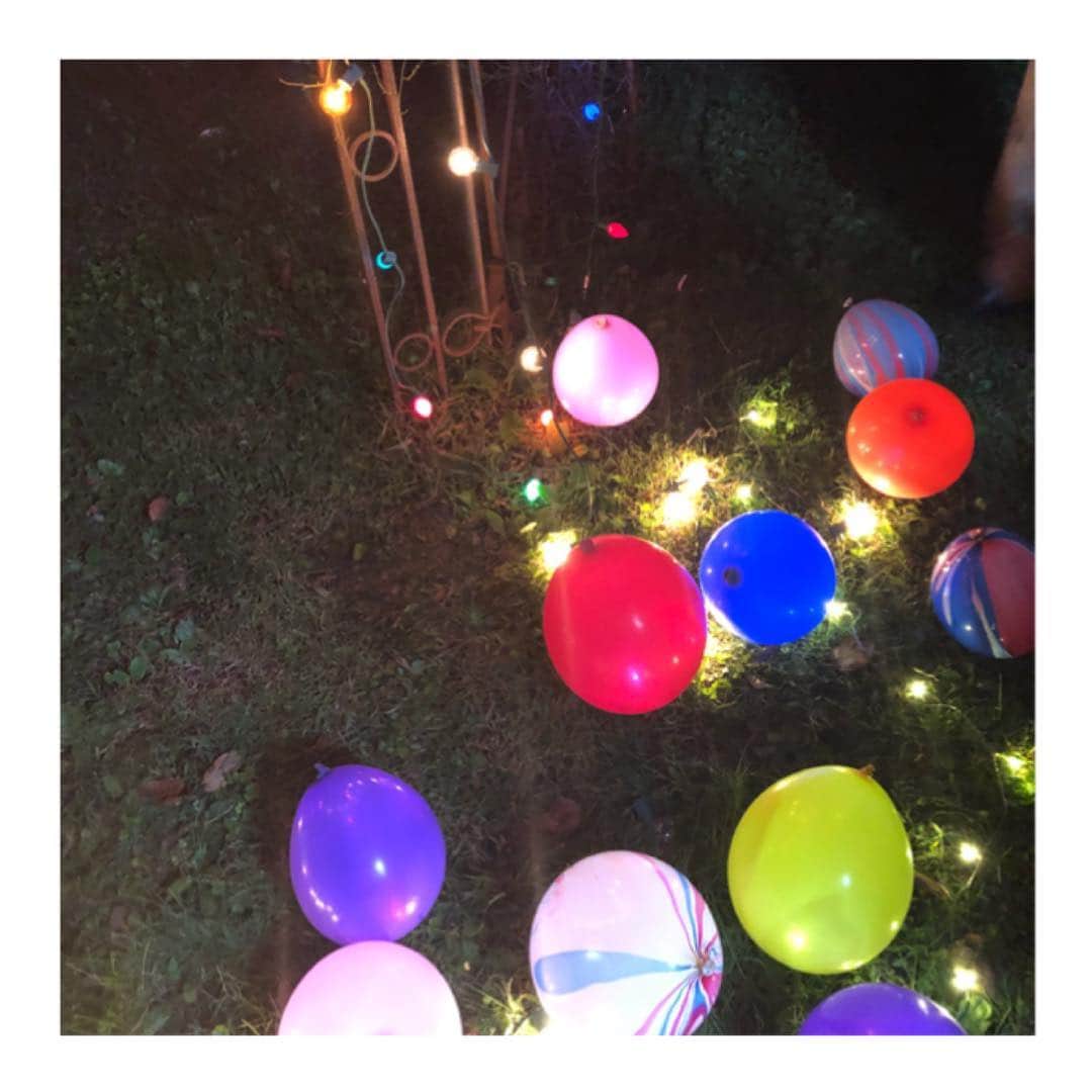 大友花恋さんのインスタグラム写真 - (大友花恋Instagram)「セブンティーンの撮影で使った風船。 空気を入れると光る、、！ メリクリやーん！ #今夜はくらかれ」12月5日 18時38分 - karen_otomo
