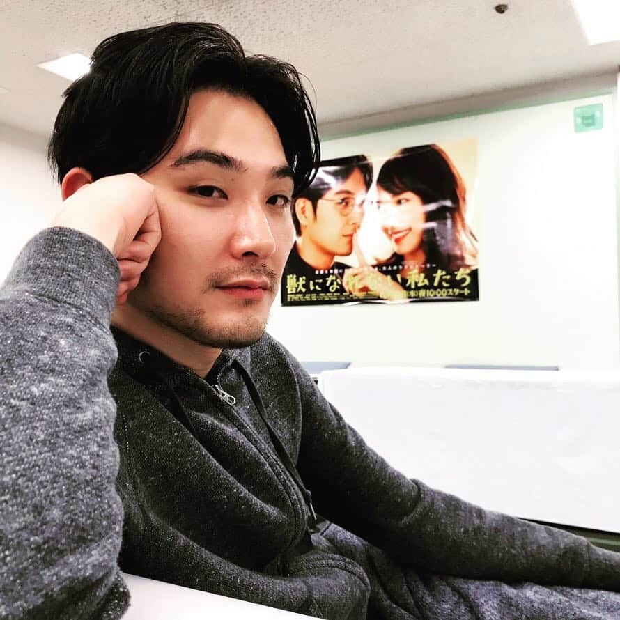 のインスタグラム：「ケモなれ22時からだよん みてねっ🔥🙋‍♂️」