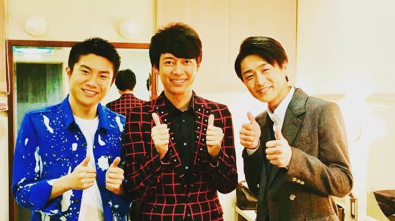 松阪ゆうきのインスタグラム：「冬華祭 安城、豊明公演 お越しくださいました皆様  ありがとうございました😊  真田ナオキさん 一条貫太さんと❣️ 松尾雄史さんは タイミング合わず（ ; ; ）  明日は、 同じ愛知県西尾市で 新BS日本のうた  収録です🎤  頑張って歌います🎤  #冬華祭  #松阪ゆうき  #真田ナオキ さん #一条貫太 さん」