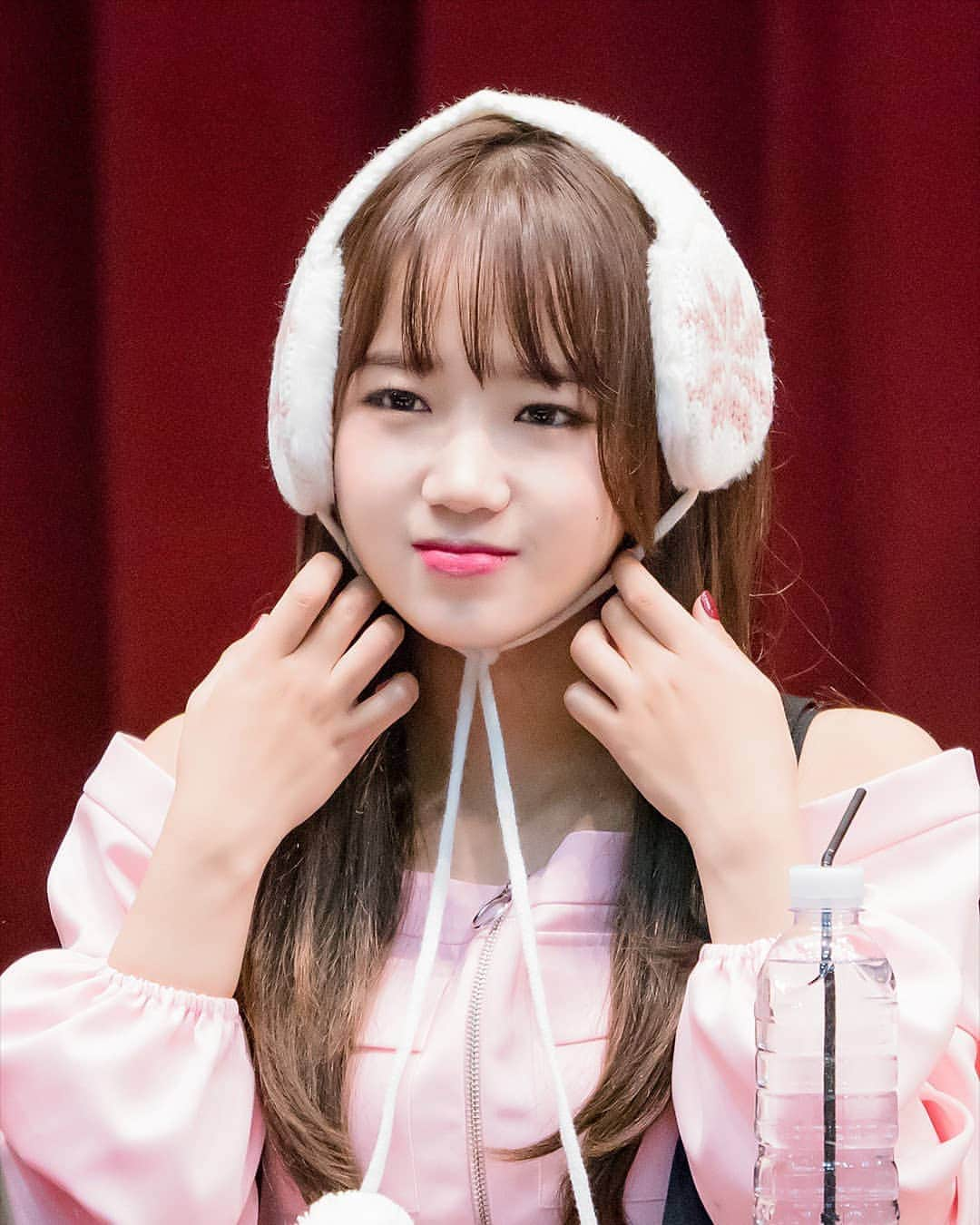 チェ・ユジョンのインスタグラム：「; ♡ 181202 | #wekimeki 여의도팬사인회  Fansign event 📷 ©choiyoojungnet . . .  #아이오아이 #IOI #choiyoojung #yoojung #최유정 #유정 #KPOP #wekimeki #위키미키」