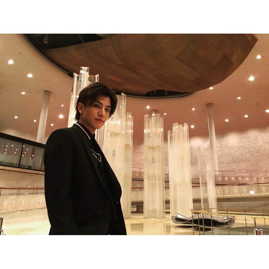 岩田剛典さんのインスタグラム写真 - (岩田剛典Instagram)「dressed in a suit and tie🤵🏻」12月6日 0時19分 - takanori_iwata_official