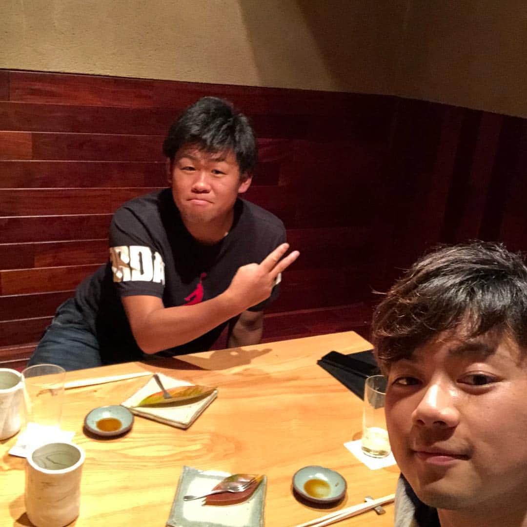 成田翔のインスタグラム：「先日、久しぶりの田口さんとご飯いってきましたー👍 またよろしくお願いします🤲 #田口麗斗」