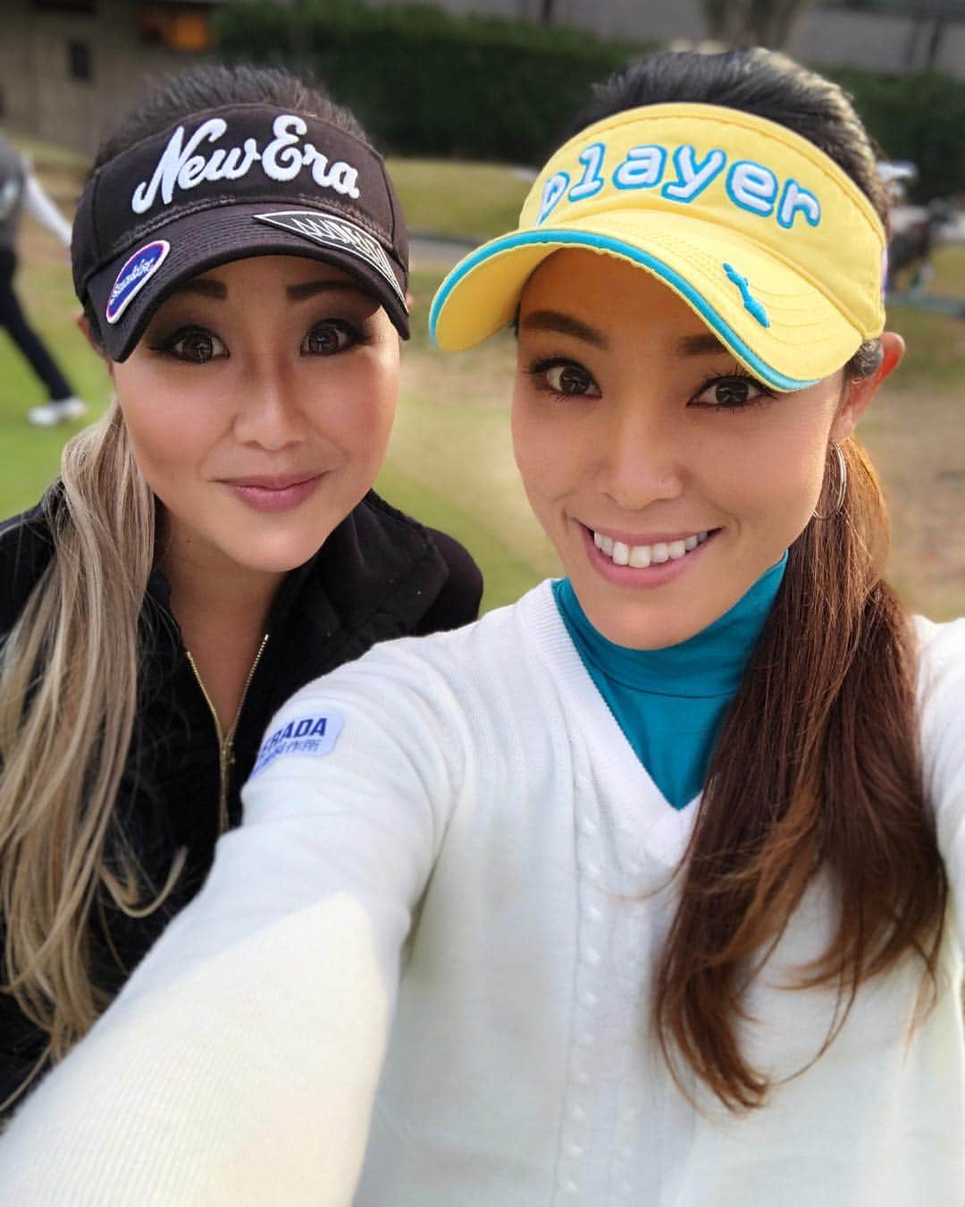 平野ジェニファーさんのインスタグラム写真 - (平野ジェニファーInstagram)「Golf in the cold...but it wasn’t that cold lol in December... long time no see @honey_golfer 😂🤣 (At least it didn’t rain yesterday) • • • #jlpga #tourlife #japan #professionalgolfer #progolf #golfers #lovegolf #besties #bffs #longhair #pretty #beautiful #happy #fun #friends #twinsies #instadaily #photogenic #instagood #平野ジェニファー  #鎌田ハ二ー#smiles #like4like #proam #winterishere #hungry #cold」12月6日 10時23分 - hiranojennifer