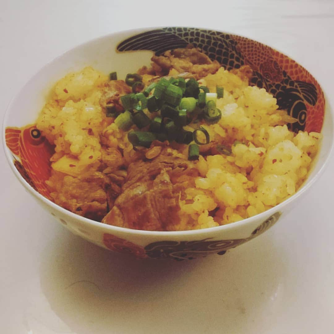 のインスタグラム：「豚キムチチャーハン作ってみた。 うんめー！( ￣ー￣)ノ」